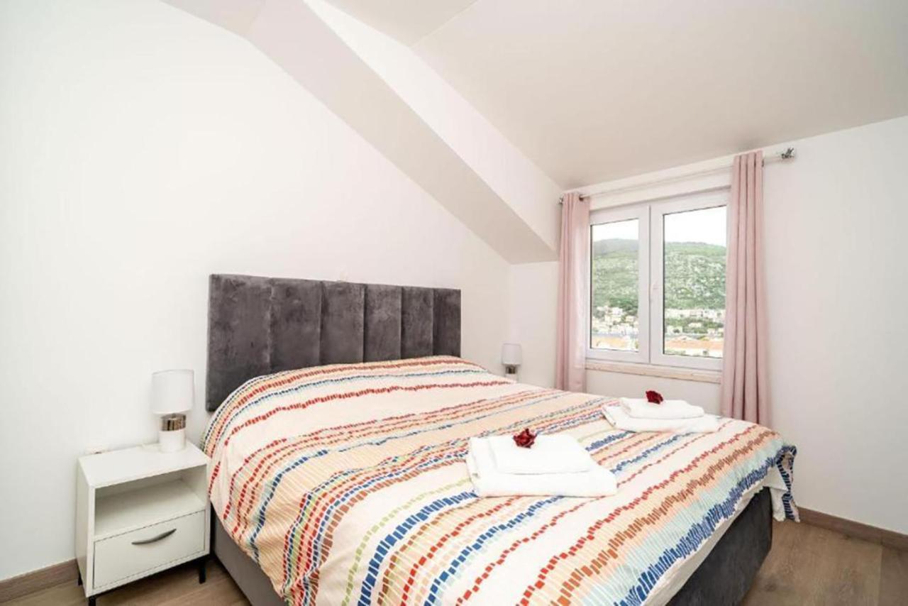 Apartment Matej Mokošica Buitenkant foto