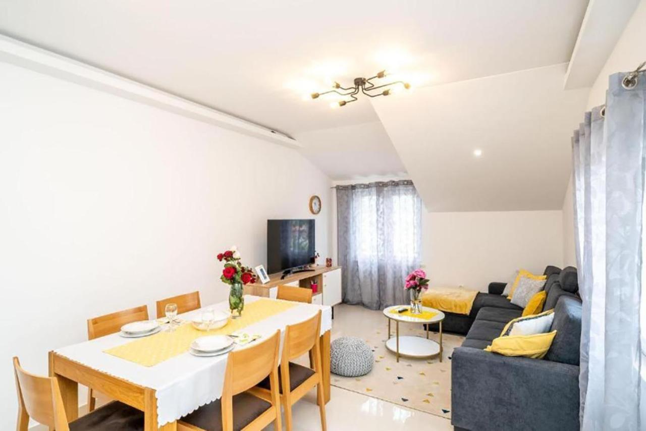 Apartment Matej Mokošica Buitenkant foto