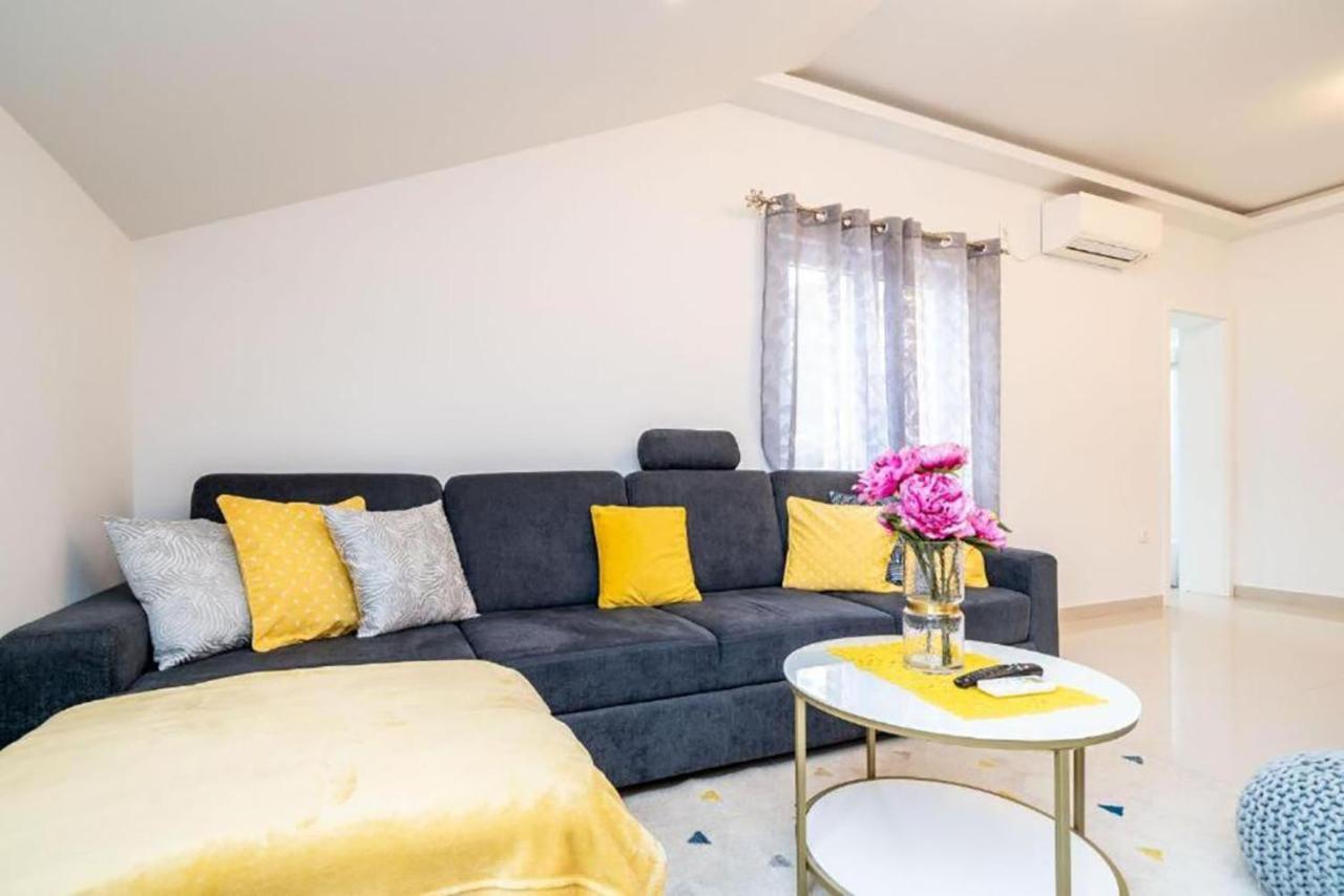 Apartment Matej Mokošica Buitenkant foto