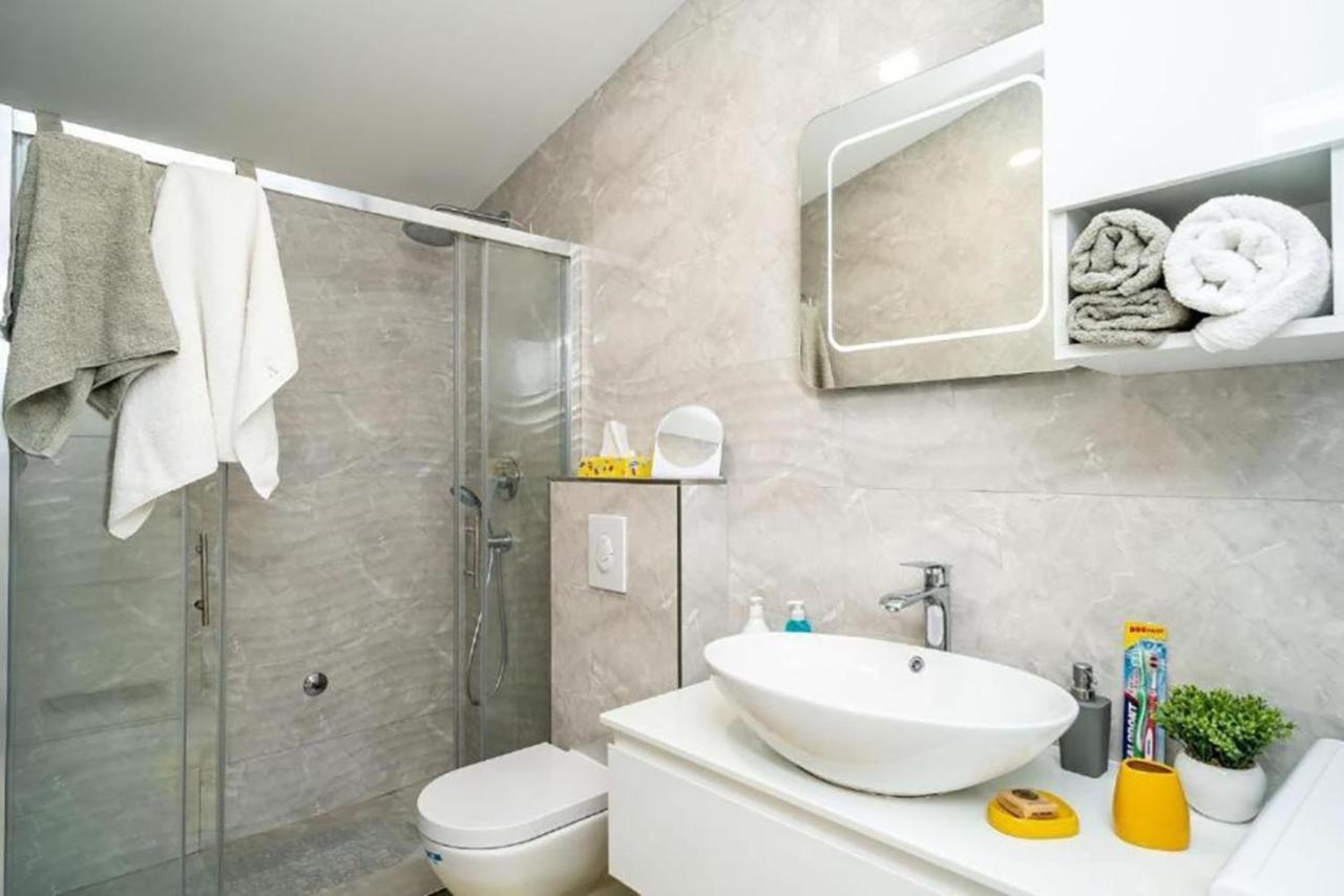 Apartment Matej Mokošica Buitenkant foto